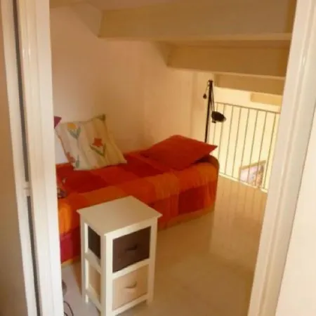 Mitoyenne Dans Calme Avec Piscine Parking - Fr-1-607-33 * Agde