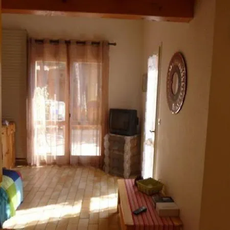 Mitoyenne Dans Calme Avec Piscine Parking - Fr-1-607-33 * Agde