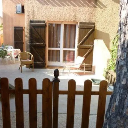 Mitoyenne Dans Calme Avec Piscine Parking - Fr-1-607-33 Willa