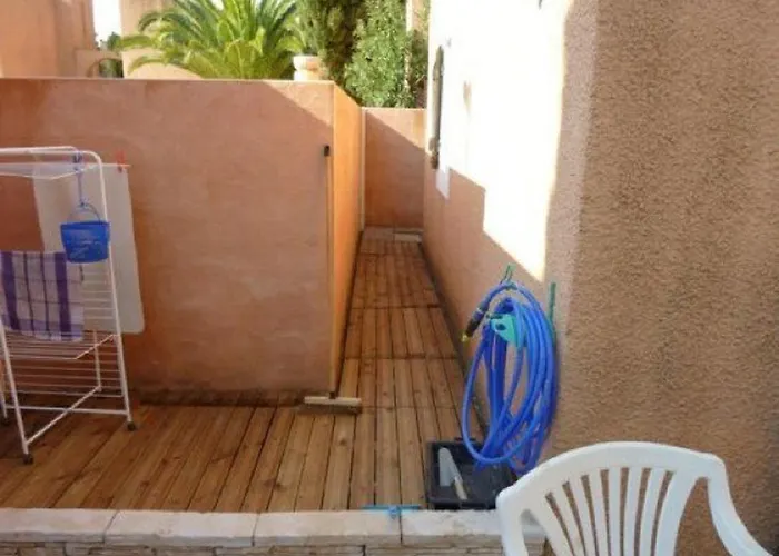 Mitoyenne Dans Calme Avec Piscine Parking - Fr-1-607-33 * Agde