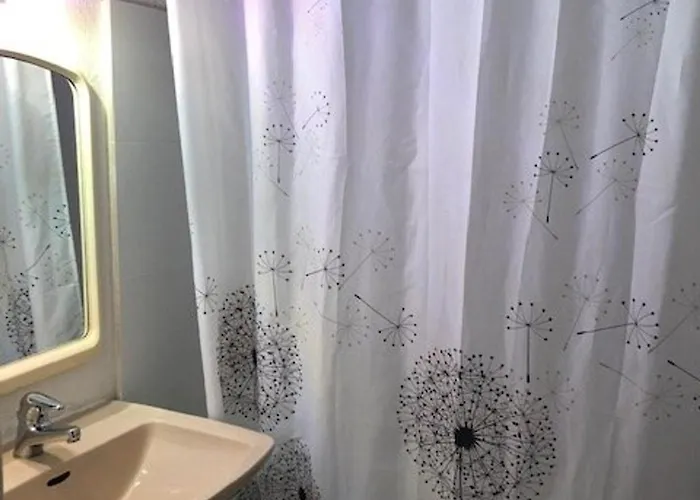 Mitoyenne Dans Calme Avec Piscine Parking - Fr-1-607-33 * Agde